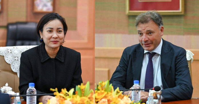 Post4c Cambodia Financial times