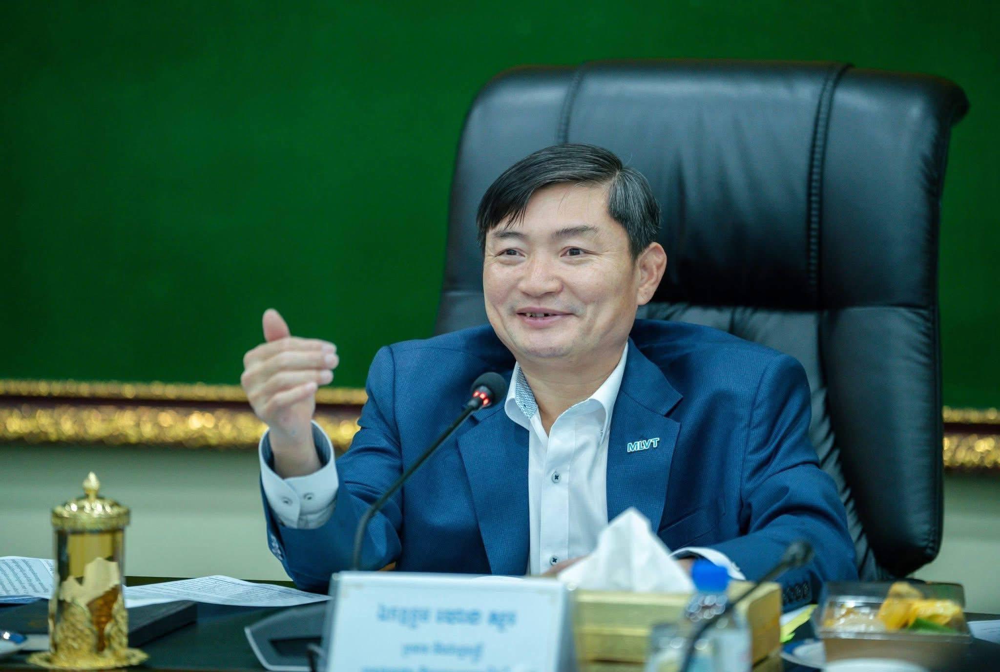 លោកហេង សួរ