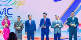 រដ្ឋមន្ត្រីទេសចរណ៍កម្ពុជា និងវិស័យឯកជនចូលរួមកម្មវិធីរាត្រីវៀតណាម 