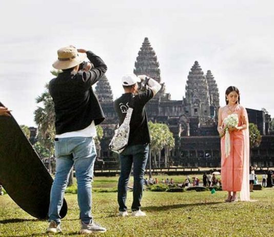 រដ្ឋ និងឯកជនរួមសហការគ្នា និងជំរុញកម្ពុជាឱ្យកា្លយជាគោលដៅទេសចរណ៍ភាពយន្តលំដាប់ជាតិ និងអន្តរជាតិ