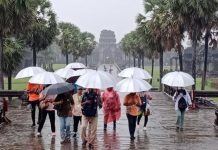 ទស្សនាអរិយធ៌មអង្គរ ក្រោមដំណក់ទឹកភ្លៀងរដូវវស្សា ជាបទពិសោធន៍ដ៏កម្ររបស់ទេសចរ