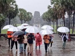 ទស្សនាអរិយធ៌មអង្គរ ក្រោមដំណក់ទឹកភ្លៀងរដូវវស្សា ជាបទពិសោធន៍ដ៏កម្ររបស់ទេសចរ