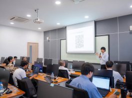 ក្រសួងពង្រឹងធនធានមនុស្សការរៀបចំនិងបង្កើតមាតិកាមេរៀនឌីជីថលនៃកម្មវិធីបណ្តុះបណ្តាលកម្រិតវិញ្ញាបនបត្រ