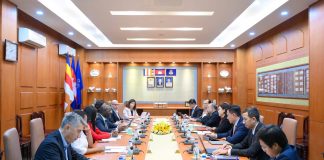 ទេសាភិបាលពិភាក្សាជាមួយ IFC លើកិច្ចសហប្រតិបត្តិការក្នុងវិស័យហិរញ្ញវត្ថុកម្ពុជា