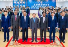 រដ្ឋមន្រ្តីទេសចរណ៍លើកកម្ពស់ភាពស្អាត ស្របពេលរដ្ឋបាលខេត្តព្រះសីហនុដាក់ដំណើរការរូបនាគបាញ់ទឹកដ៏ស្រស់ត្រកាល